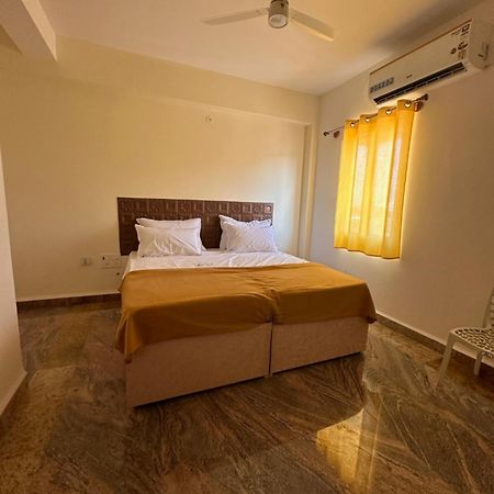 Mps Sai Palace Tiruvannāmalai Esterno foto